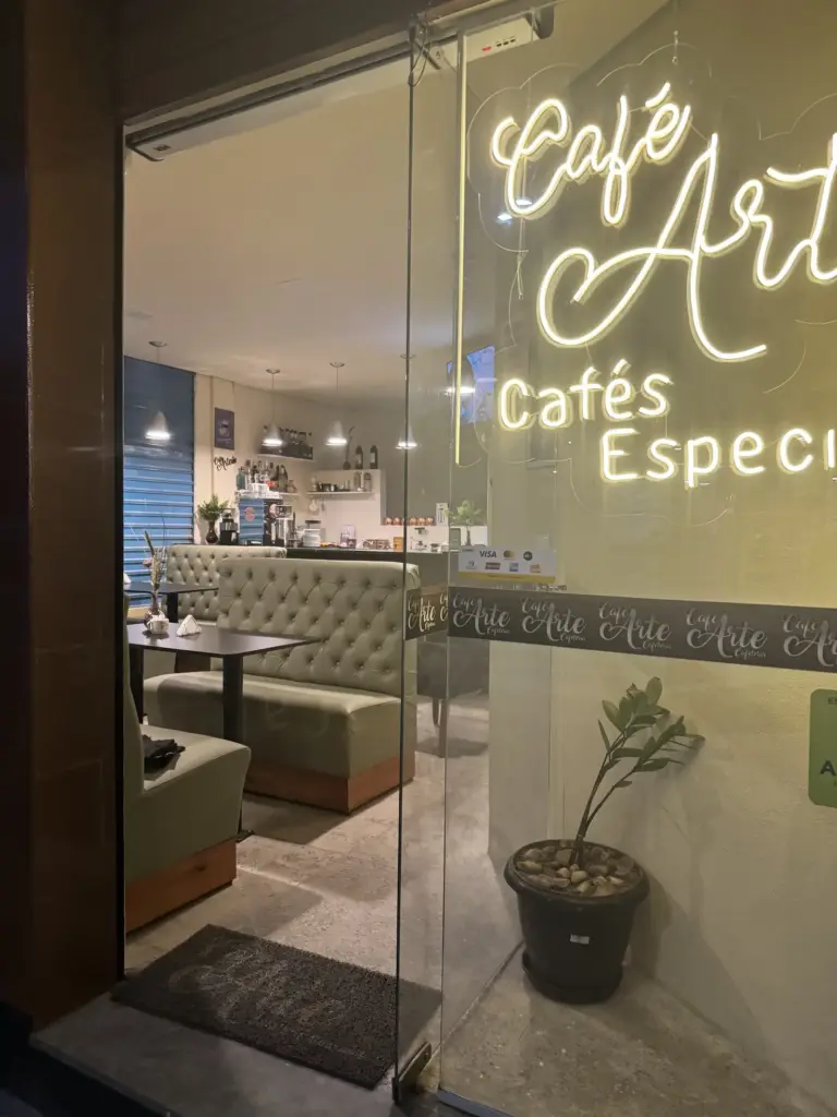 Cafeteira Café Arte - Cafés Especiais