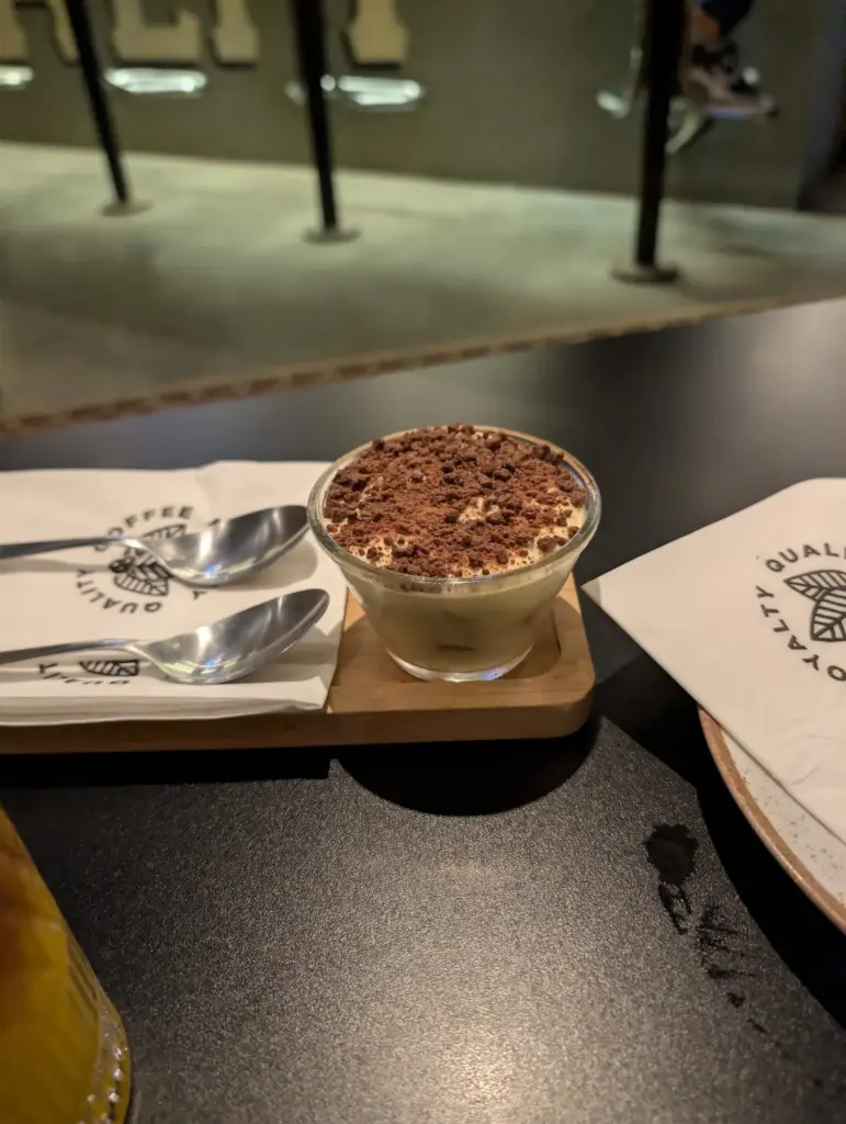 Royalty Café — foto 1
