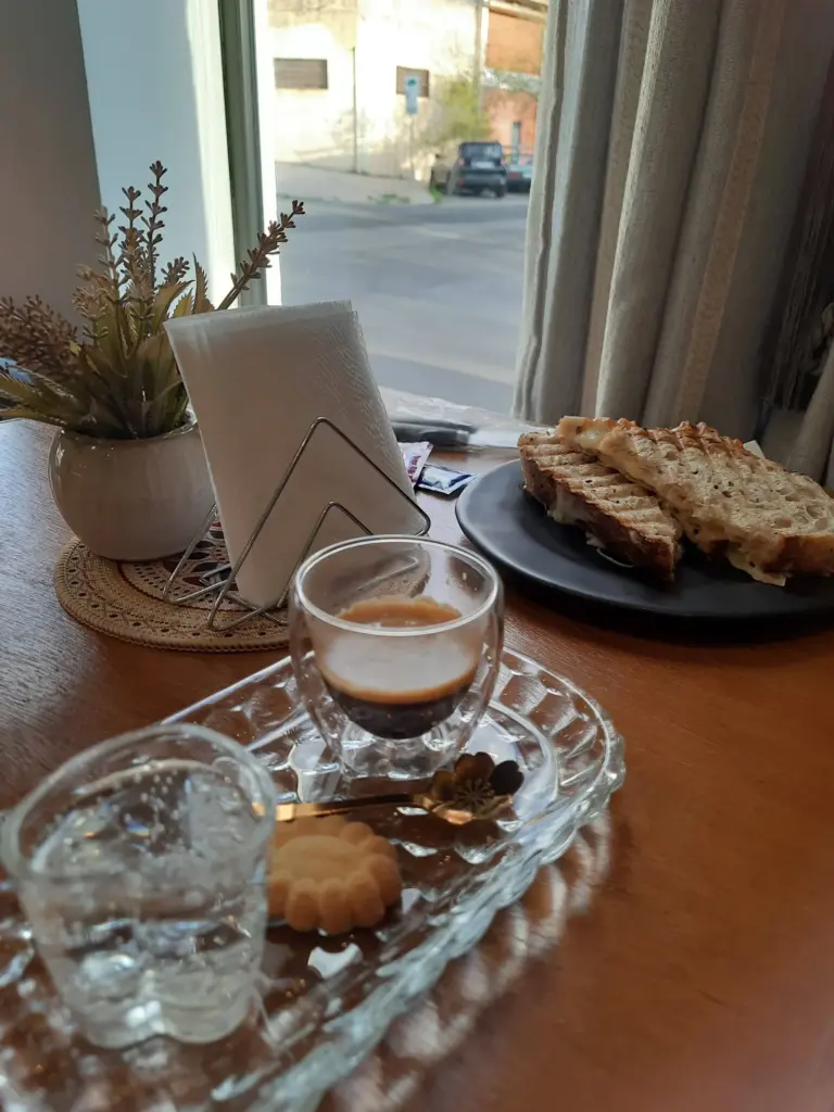 Zoe Cafeteria — foto 1